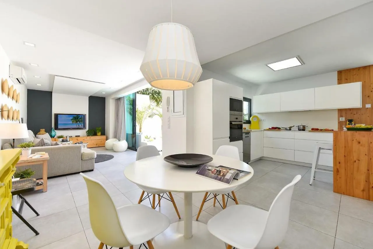 Cozy Bungalow For 6 In Playa Del Ingles Gd04 By Villagrancanaria Spain