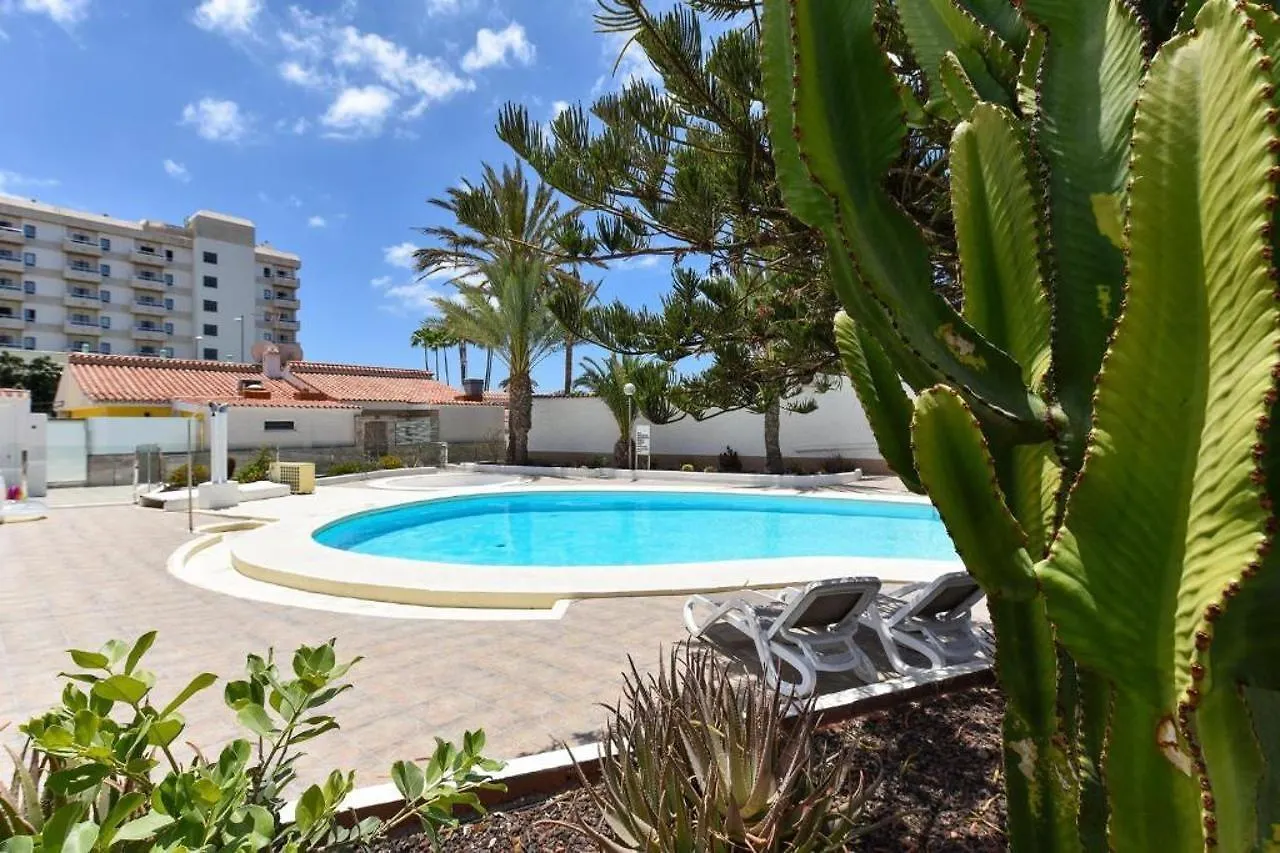 Cozy Bungalow For 6 In Playa Del Ingles Gd04 By Villagrancanaria